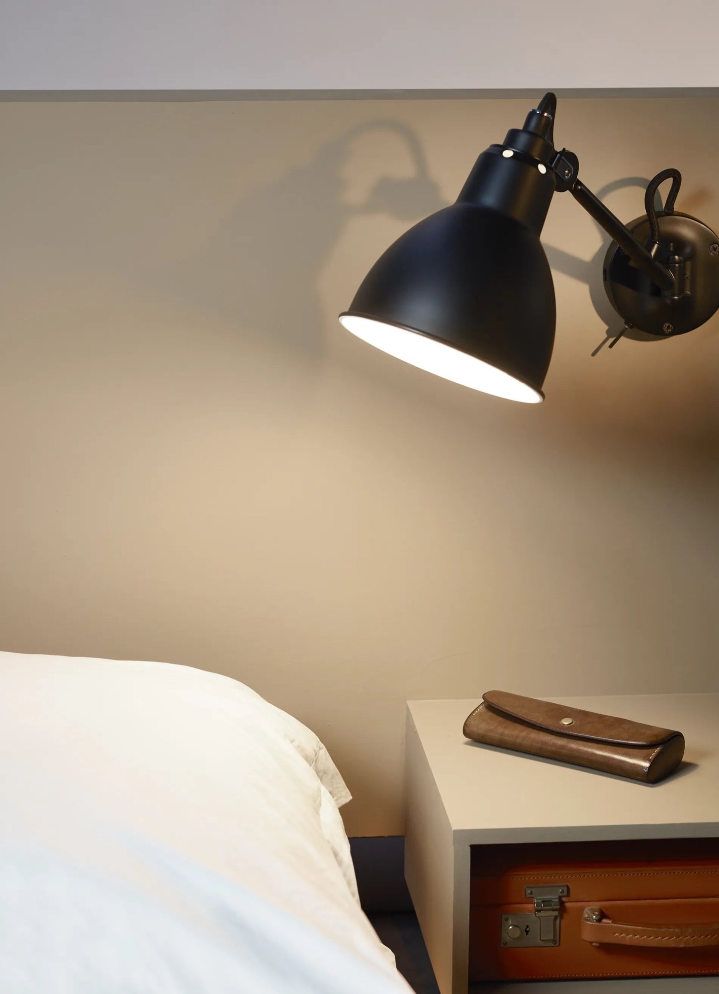 Настенный светильник Lampe Gras N°104 DCW éditions