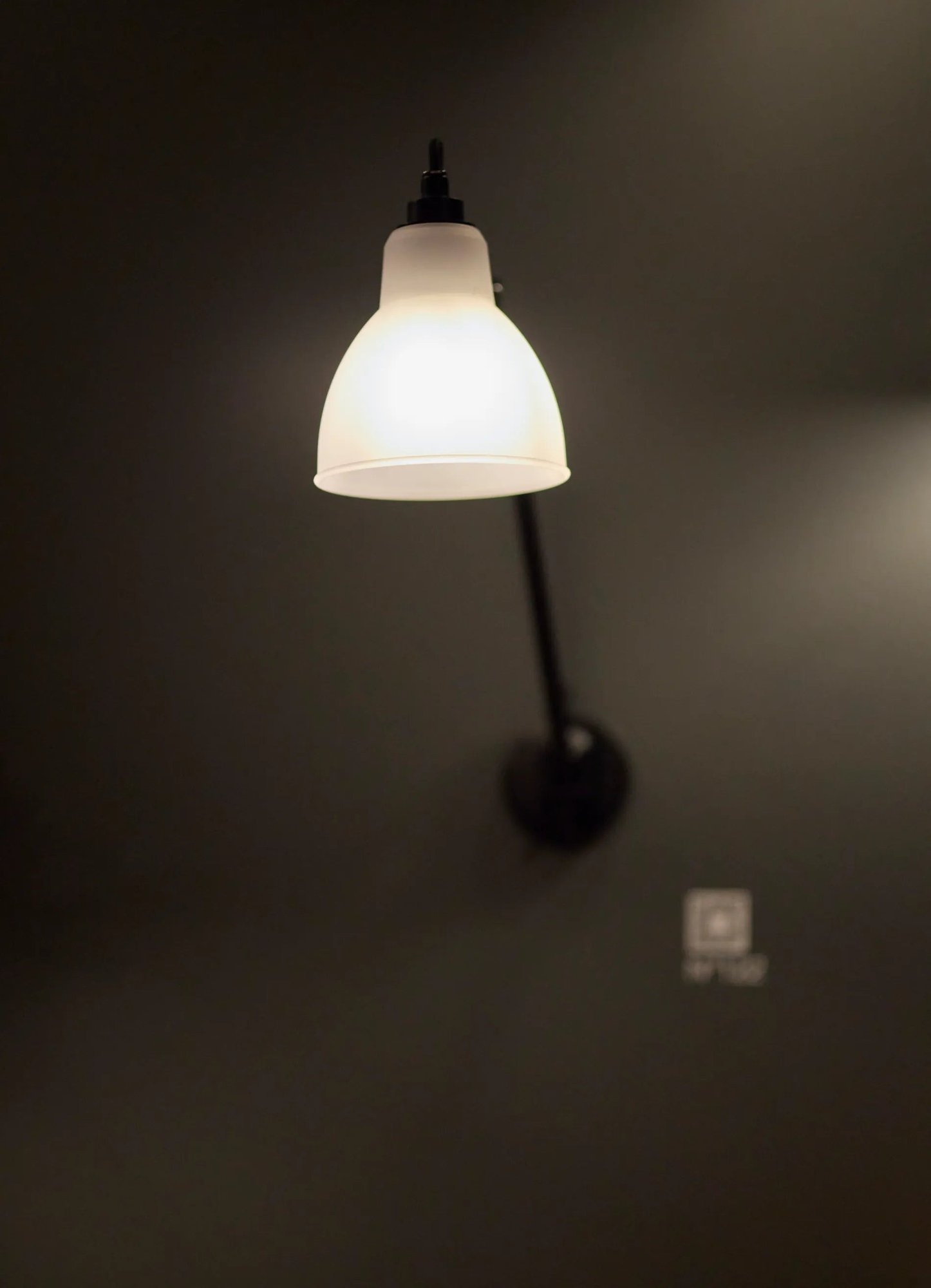 Настенный светильник Lampe Gras / N°122 DCW éditions