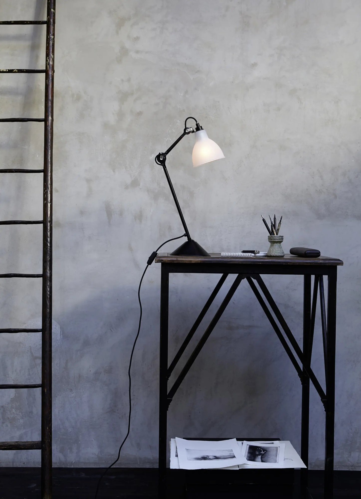 Светильник Lampe Gras N°205 DCW éditions