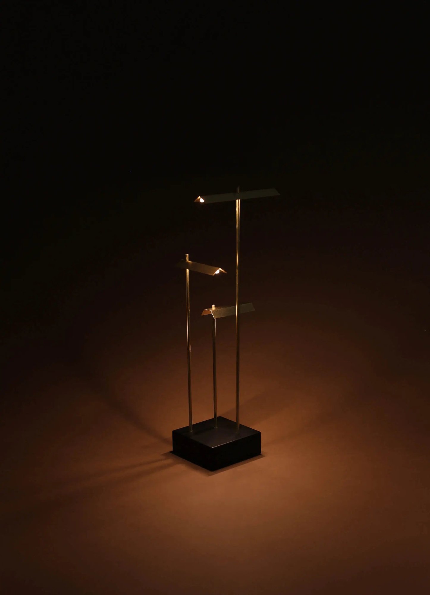 Настольный светильник Knokke / Collection Eric de Dormaël DCW éditions