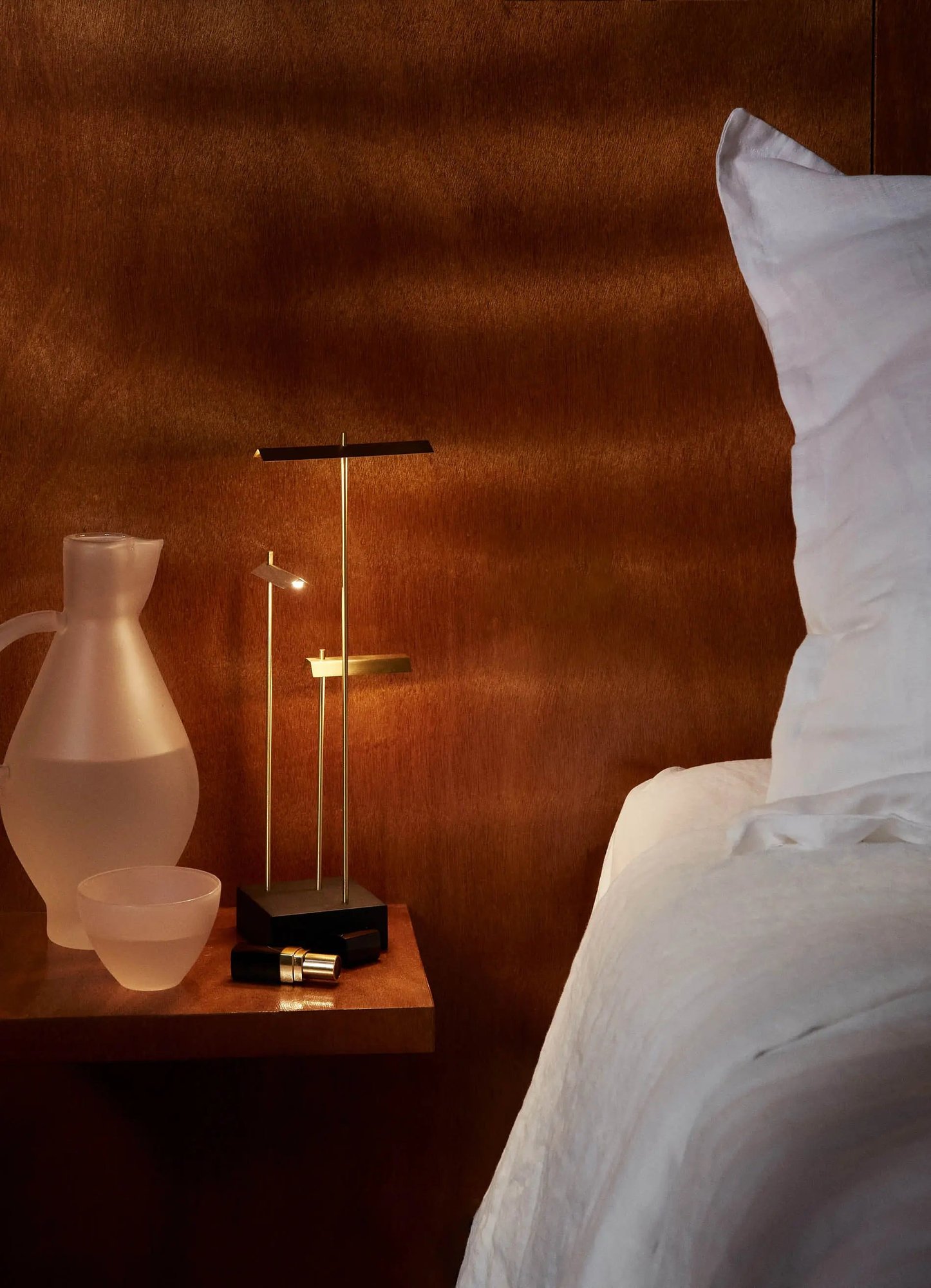 Настольный светильник Knokke / Collection Eric de Dormaël DCW éditions