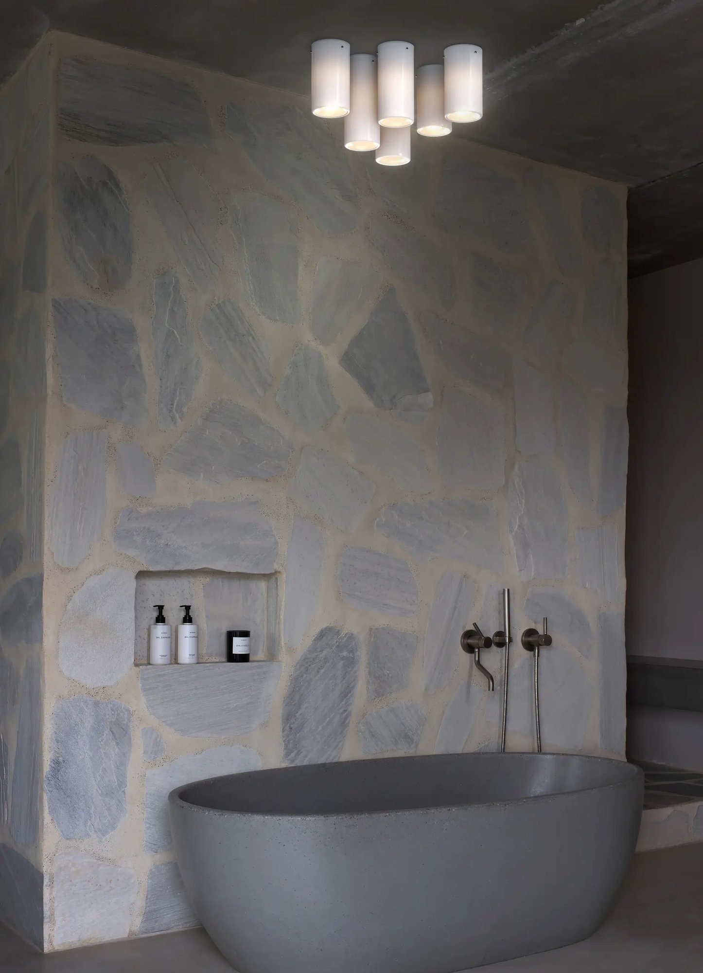 Потолочный светильник Tobo Porcelain Ceiling 180 DCW éditions